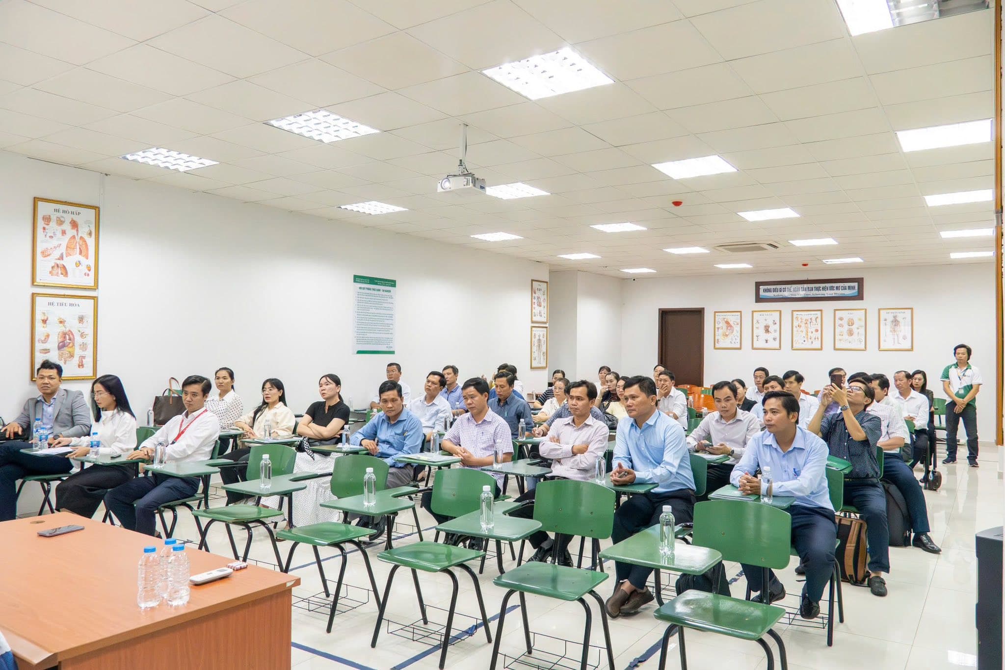 Ban giám hiệu các tỉnh